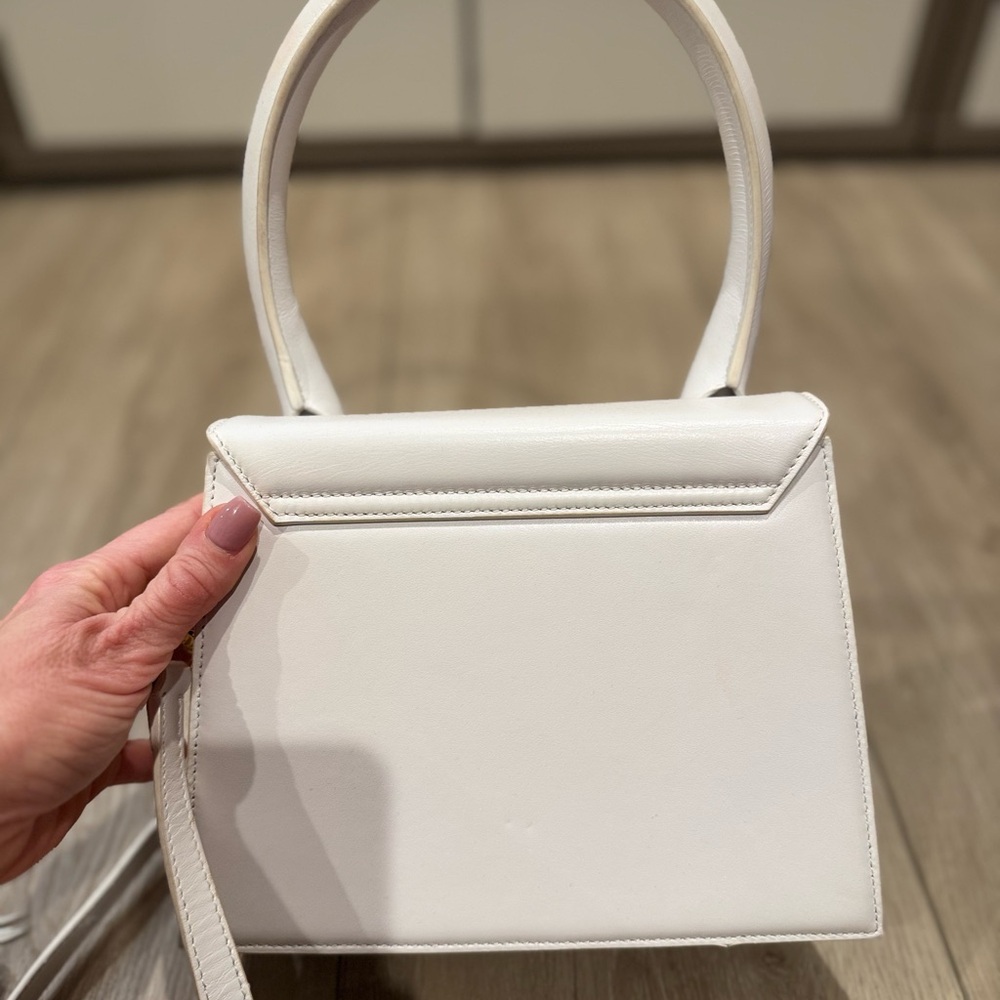 Jacquemus White Mini Bag with Crescent Shape and Arched Handle - Picture 5 of 7